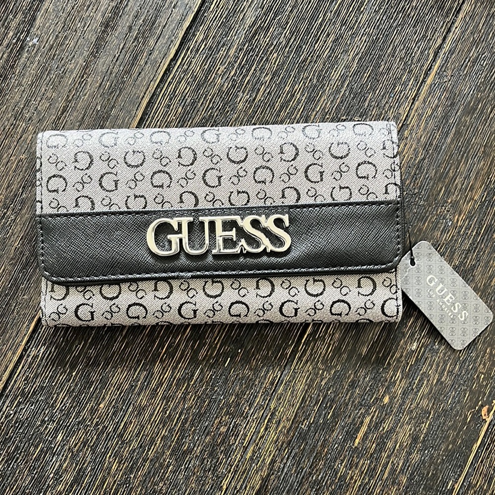NWT GUESS wallet silver black gray